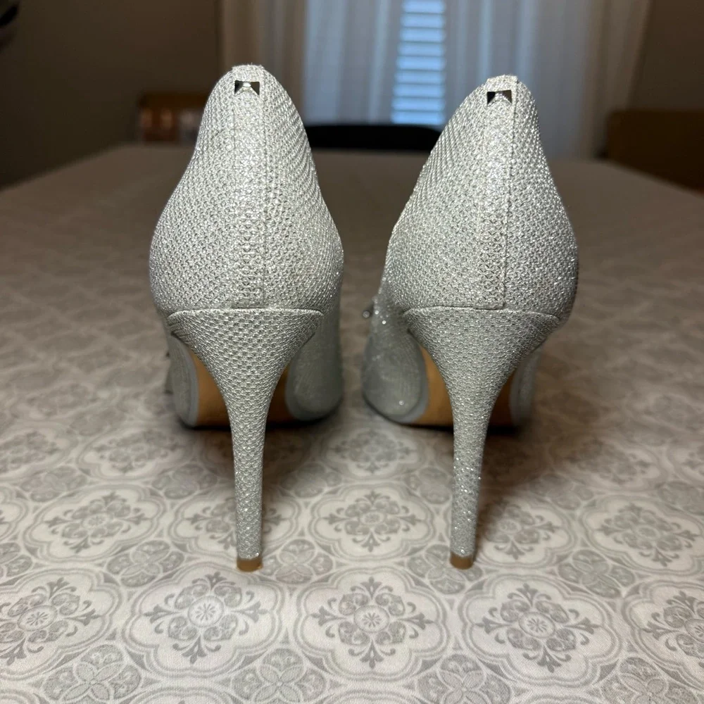 Ted Baker London Lurex Bow Pointed Toe Pumps Sz 39 Silver Glitter Heels